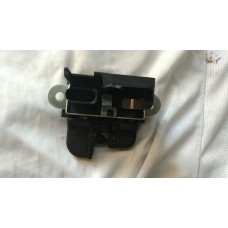 v w seat rear lock 1p0827505d      1K6827505E 5K0827505A 5M0827505E 1P0827505D